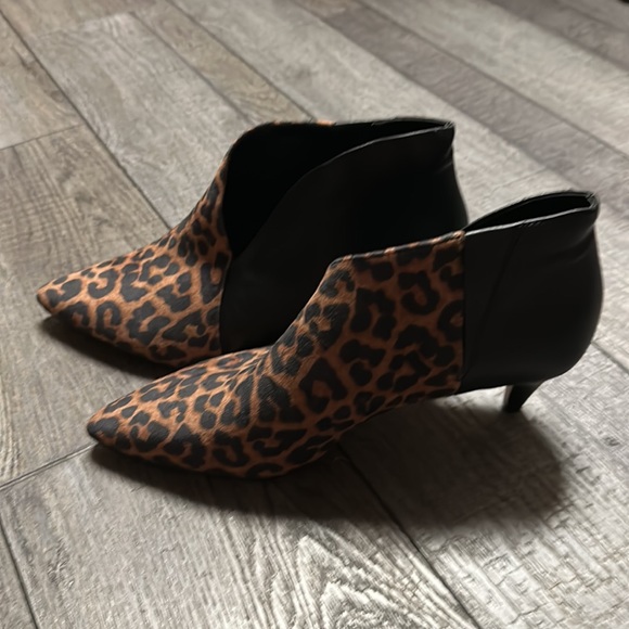 Boots - Picture 2 of 7